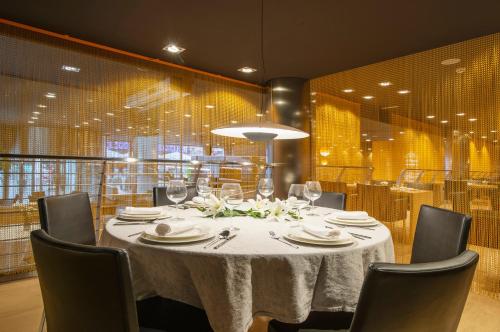 Restoran, Hotel Starc by Pierre & Vacances Premium in Andorra La Vella