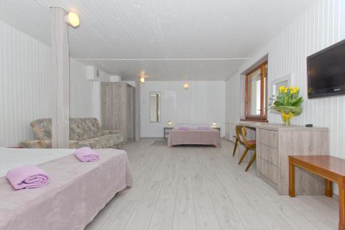 Villa LINNE - pok 2, 3 i 4-os, apartamenty z aneksami, WiFi, plaża 7min, centrum - 300m – Jastrzebia Gora, NY