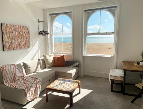 Spacious 2Bd Flat With Stunning Views Folkestone Spacious 2Bd Flat With Stunning Views Folkestone
