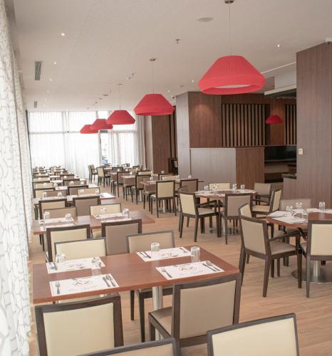 405129827 AZ Hotels Grand Oran