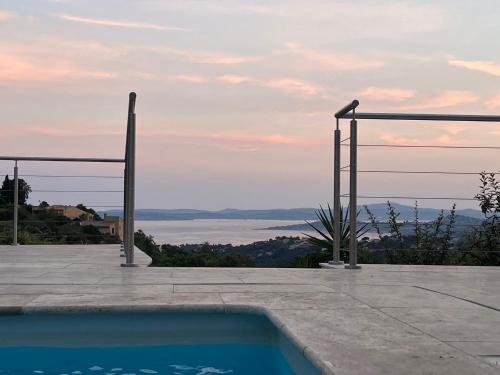 Villa provençale Magnifique vue Golfe de St Tropez - Location, gîte - Roquebrune-sur-Argens