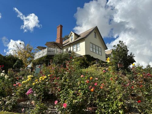 The Inn on Knowles Hill Bed & Breakfast Hotel - 정원