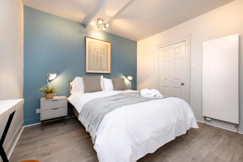 ALTIDO 1-bed flats in New Town