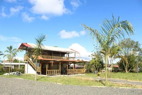 Villa Natalia Finca, 30 personas, jacuzzi 10 minutos de termales