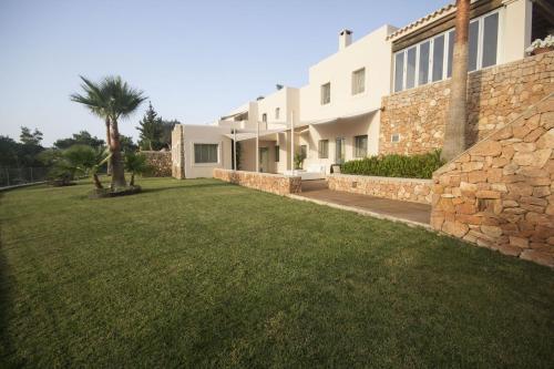 Attractive Ibiza Villa Can Tierra 6 Bedrooms Phenomenal Country and Mountain Views Santa Gertrudis