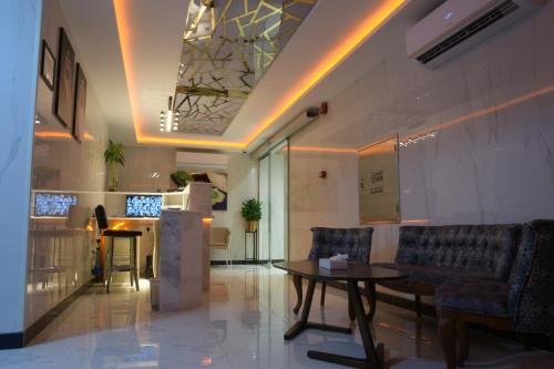 Lobby, (touq balad hotel ) فندق توق بلد  near Gabel Street Souq