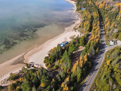 Harbor Springs Retreat - image 11