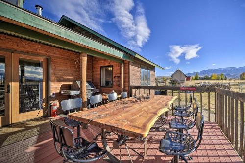 . Cody Retreat Hot Tub and Hiking Trail Access!