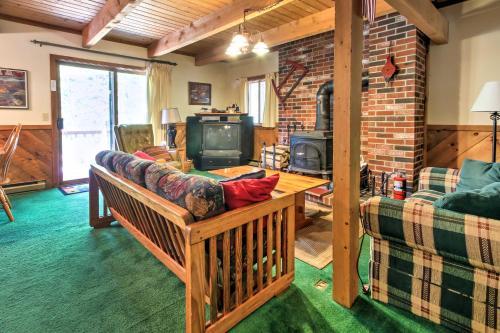 Cozy Bartlett Townhome Less Than 3 Mi to Attitash Mountain - image 2
