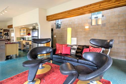 Private Fairplay Home with Fishing Pond and Mtn Views! in Fairplay, USA