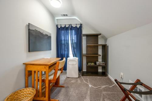 Plan A Trip To Georgia Aquarium In This Comfy 3BR in Atlanta, USA