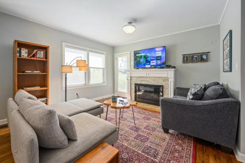 Plan A Trip To Georgia Aquarium In This Comfy 3BR in Atlanta, USA