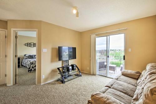 El Paso Retreat with Pool 11 Mi to Downtown!