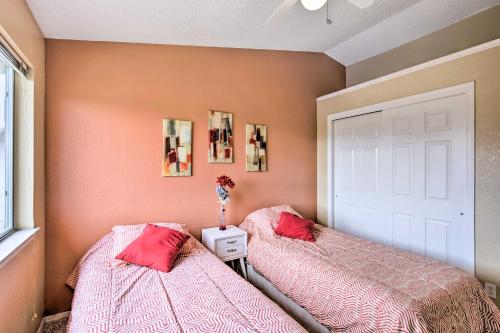 El Paso Retreat with Pool 11 Mi to Downtown!