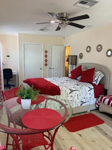 Weekend Cozy and Peaceful Stay Apt A