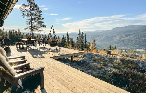 . 3 Bedroom Awesome Home In Eggedal