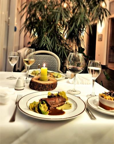 Restaurant, Teikyo Berlin - Hotel am Zeuthener See in Kopenick