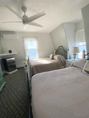 By The Sea Guests Bed & Breakfast and Suites By The Sea Guests Bed & Breakfast and Suites