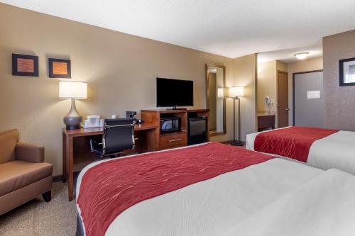 Comfort Inn & Suites Hays I-70