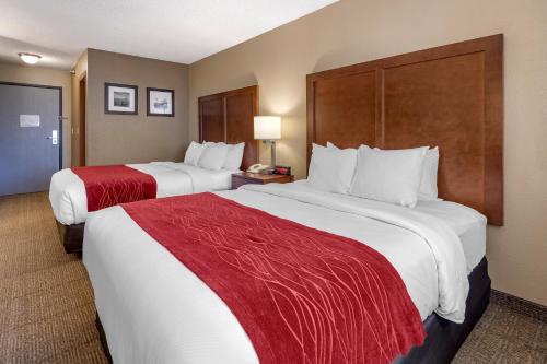 Comfort Inn & Suites Hays I-70