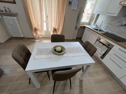 ATTICO BRICCARELLO -Intero Appartamento- Air conditioned-Elegant Suite with FREE WIFI, near Inalpi Arena and Sporting Club Torino-Olimpyc Stadium, Turín (fotografie 10)
