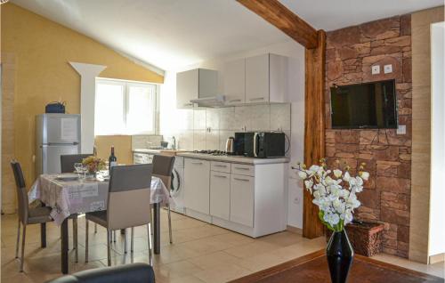 Holiday home Lolme *LXXVII * - image 2