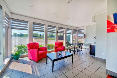 ล็อบบี้, Motel 6 Fort Worth, TX - White Settlement in ฟอร์ตเวิร์ธ (TX)