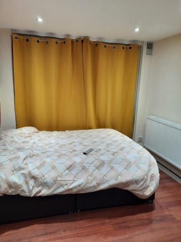 2 king beds, 1 queen bed, 1 double bed
