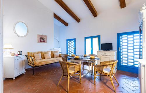 Amazing Apartment In Lazzeretto With Outdoor Swimming Pool, Wifi And 2 Bedrooms