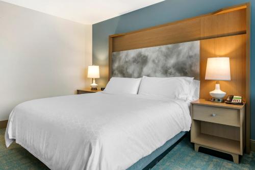 Holiday Inn Orlando – Disney Springs™ Area, an IHG Hotel