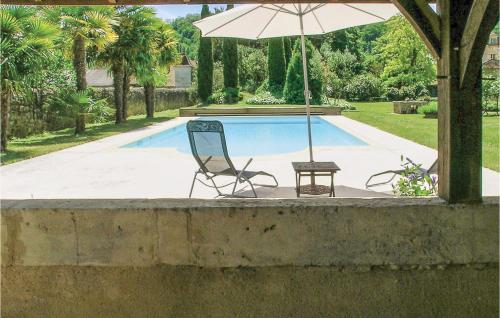 Peldbaseins, Pet Friendly Home In St Antoine De Breuilh in Saint-Antoine-de-Breuilh