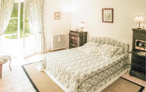 2 Bedroom Amazing Home In St Antoine De Breuilh