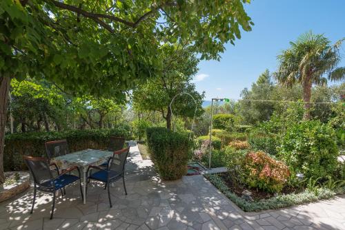 Apartments by the sea Brela, Makarska - 20186, Brela (Brella) (foto 7)
