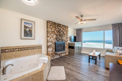 Sailor Jack Oceanfront Motel - 온수 욕조