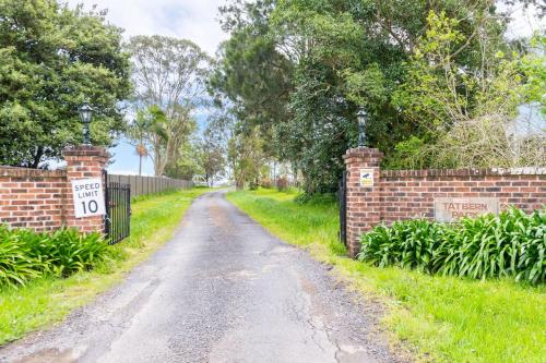 Tatbern Park Cottage Wallalong