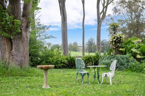 Tatbern Park Cottage Wallalong