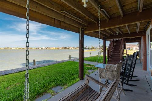 Waterfront Escape in Rockport, USA