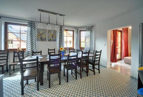 Apartment image 10