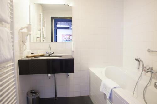 Hotel Bieze - image 12