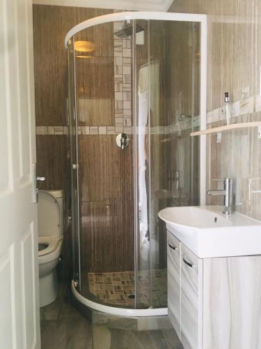 Classy Guest House Room Type - Standard Double Room