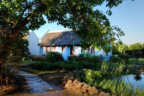 Rosedale Organic Farm Bed & Breakfast Room Type - Twin Cottage