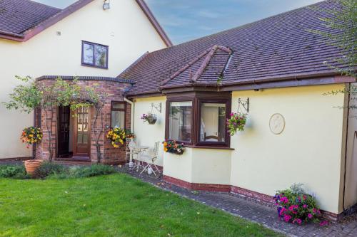 The Cottage On the Common - Accommodation - Tenbury