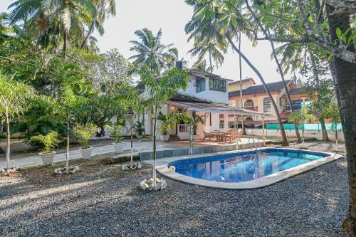 GR Stays WHITE HOUSE 4bhk Private Pool Villa in Calangute