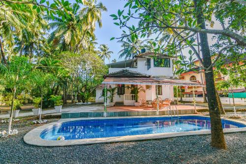 GR Stays WHITE HOUSE 4bhk Private Pool Villa in Calangute