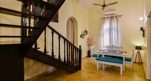 GR Stays WHITE HOUSE 4bhk Private Pool Villa in Calangute