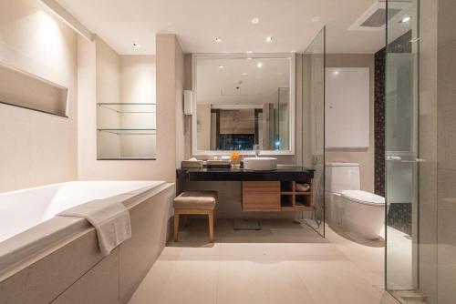 room detail thumbnail 2