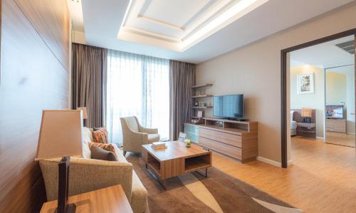 Summit Windmill Golf Suite Hotel at Suvarnabhumi