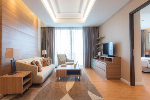 Summit Windmill Golf Suite Hotel at Suvarnabhumi