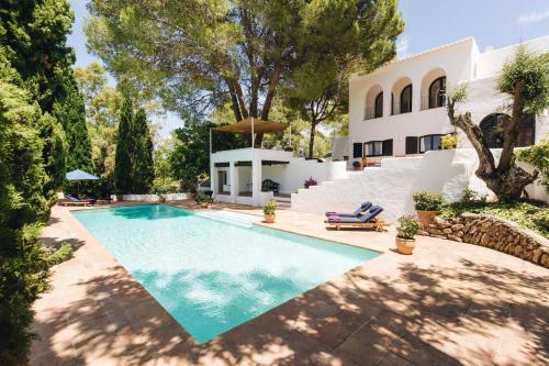 Luxurious Ibiza Villa Casa Pacifica 6 Bedrooms Large Outdoor Dining Area BBQ San Rafael