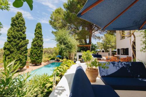 Luxurious Ibiza Villa Casa Pacifica 6 Bedrooms Large Outdoor Dining Area BBQ San Rafael